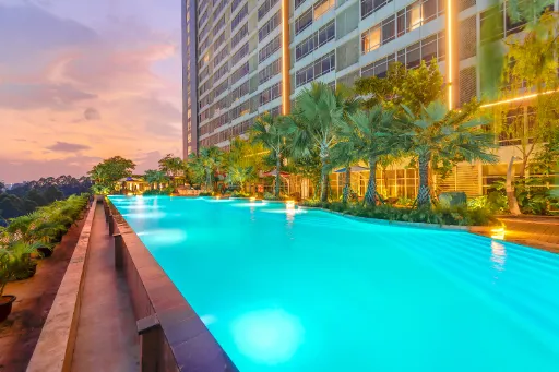 Infinity Swimming Pool